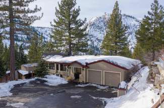 Squaw Valley Fun and Family Home. Lodge Style